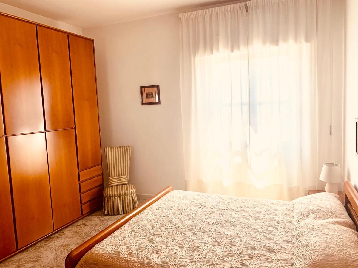Via Solaro, Appartamento In Pieno Centro Формия Экстерьер фото